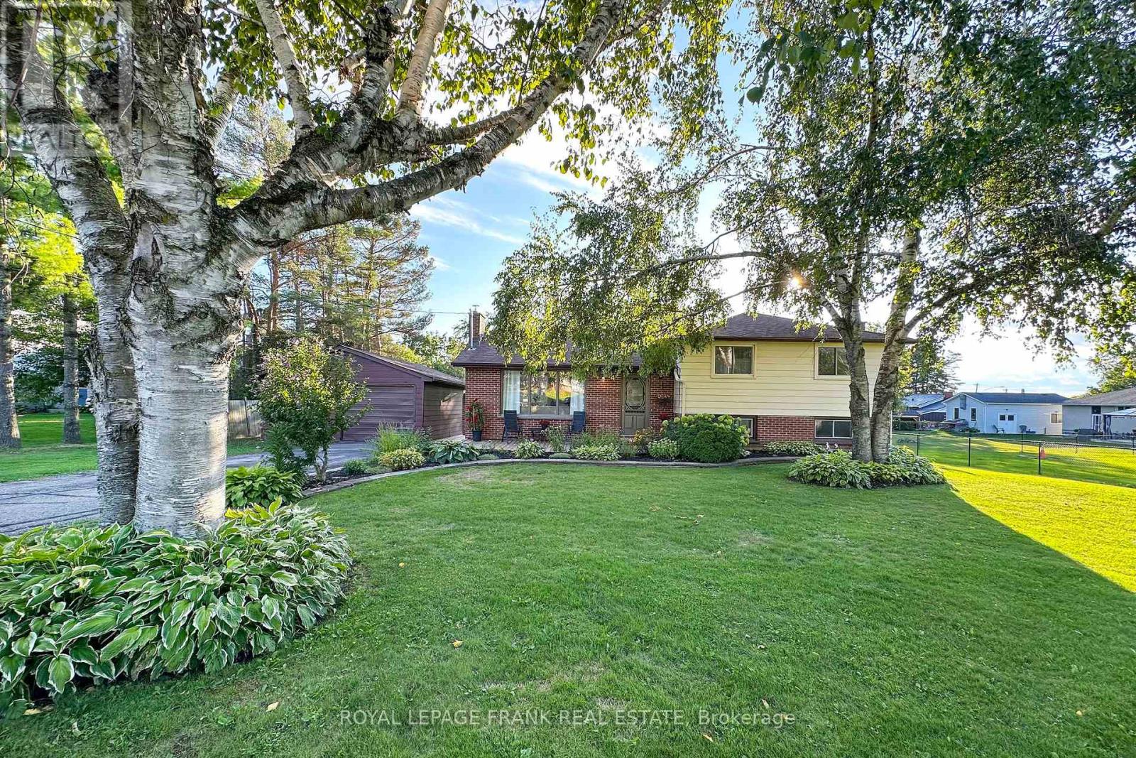 4 Arbour Ct, Kawartha Lakes, ON K9V 4R4