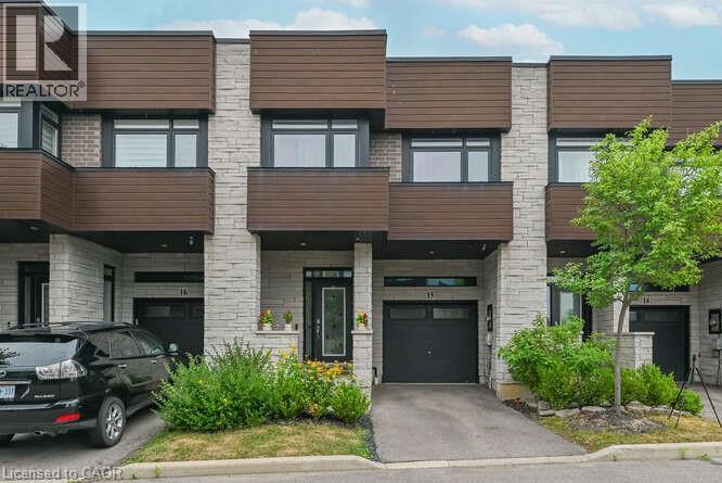 35 Midhurst Heights Unit 15, Hamilton, ON L8J 0K9