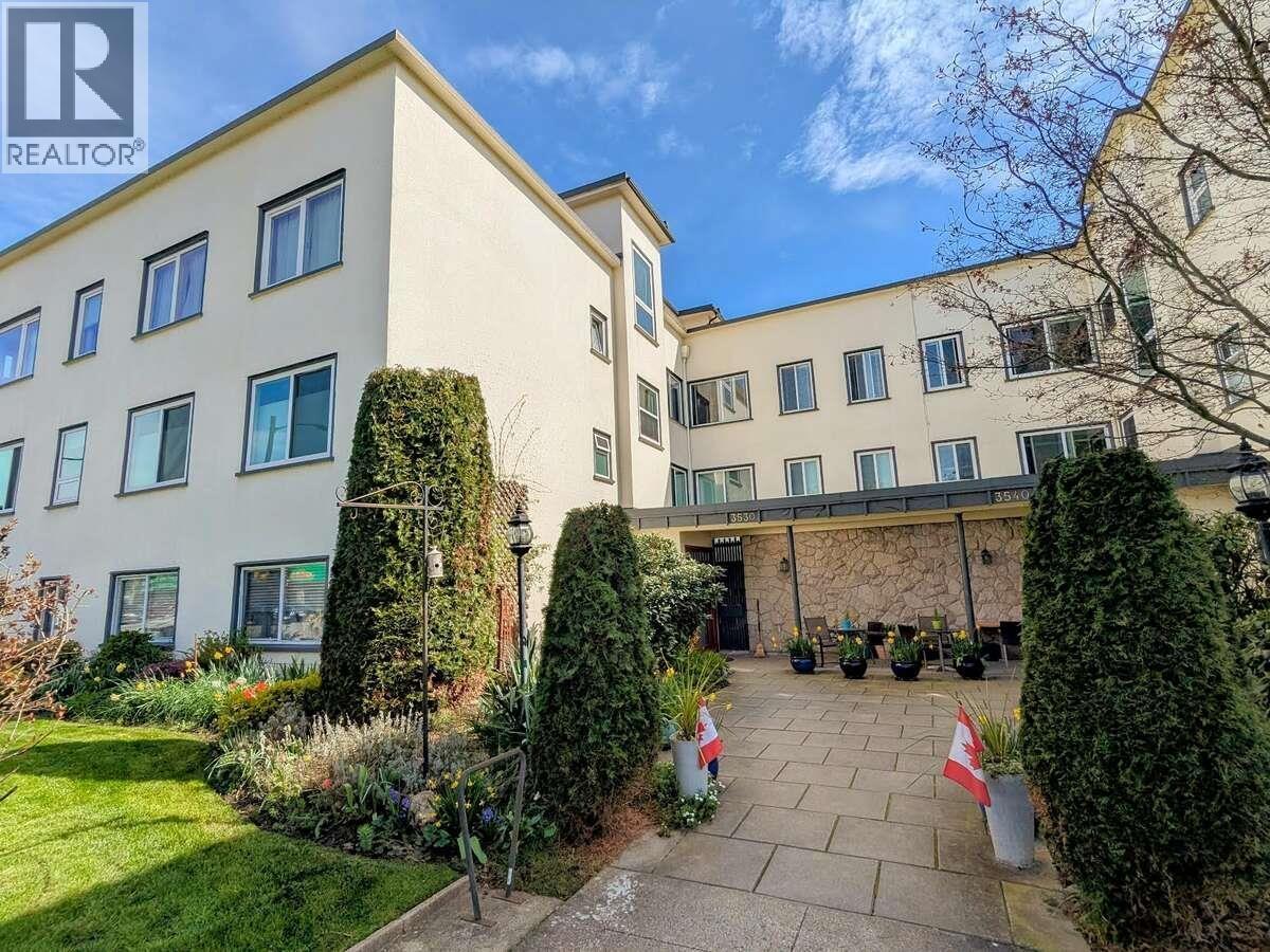 3530 Cambie Street Unit 305, Vancouver, BC V5Z 2X1