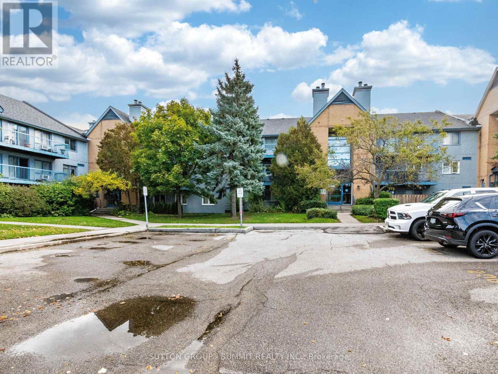 811 95 Trailwood Dr, Mississauga, ON L4Z 3L2