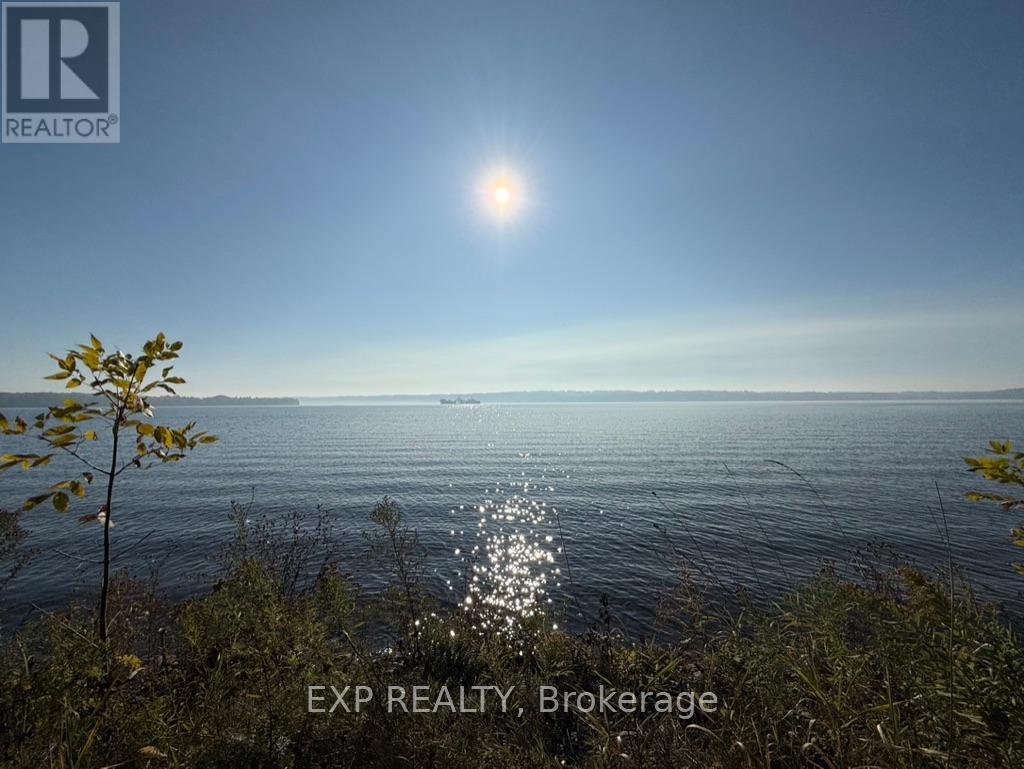 671 N Shore Dr E, Otonabee-south Monaghan, ON L0B 1E0