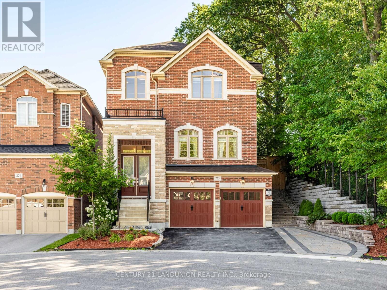 233 Butternut Ridge Trl, Aurora, ON L4G 3P1