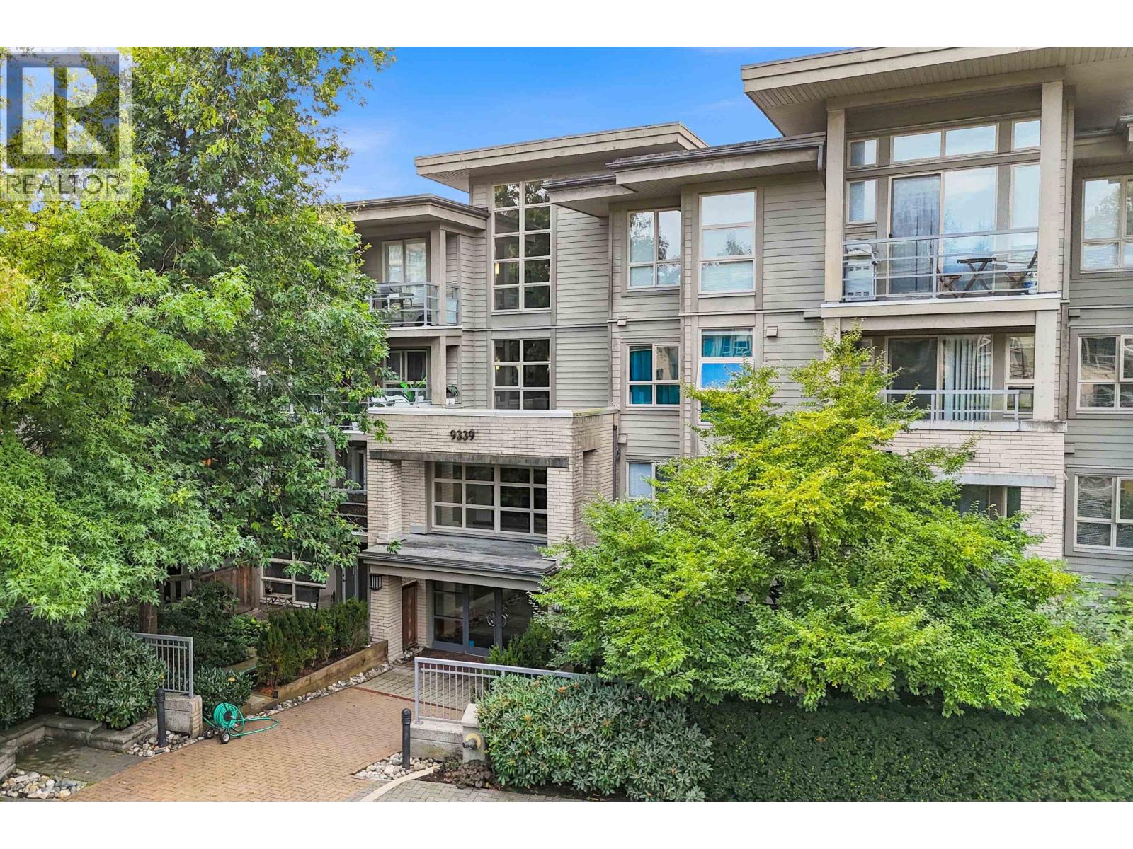 9339 University Crescent Unit 321, Burnaby, BC V5A 4Y1
