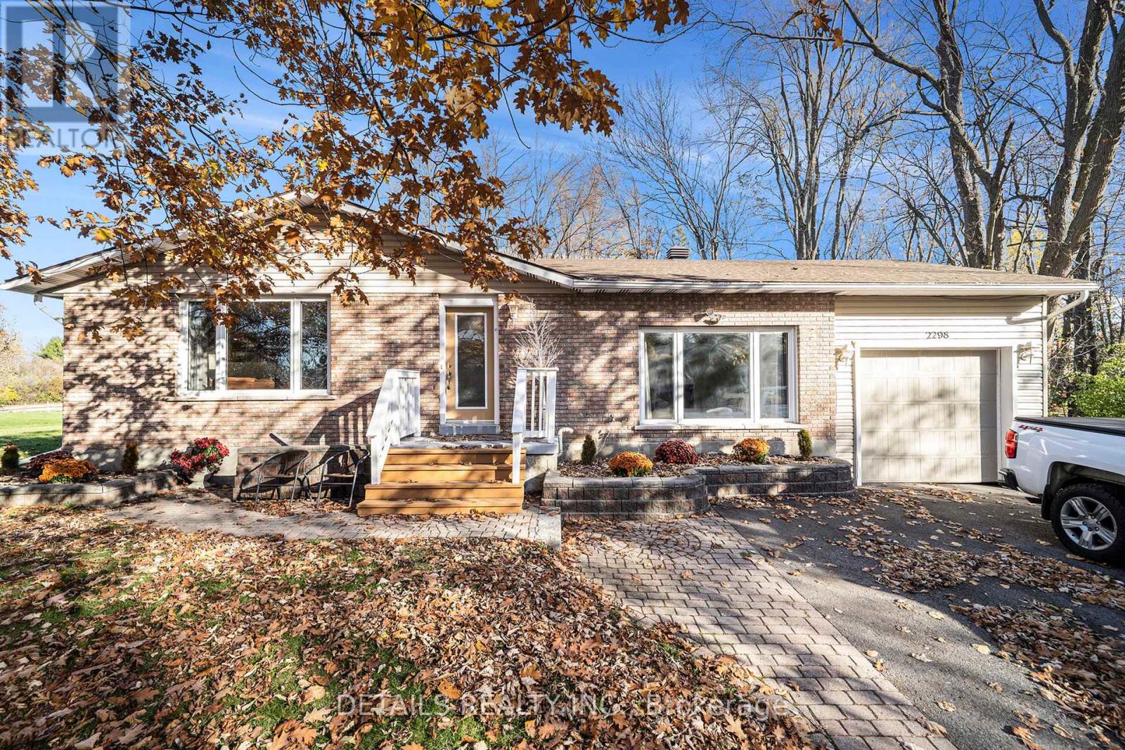 2298 James Craig St, Ottawa, ON K0A 2T0