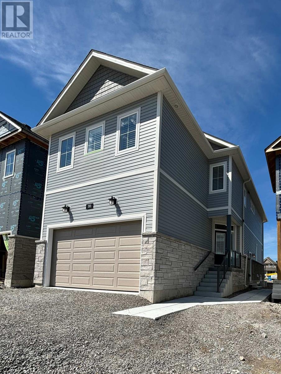 313 Mullighan Gdns, Peterborough North North, ON K9K 0G3