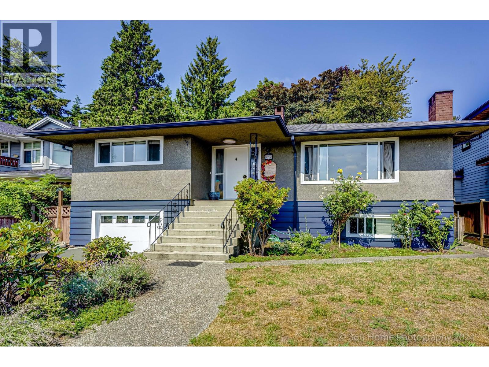 962 Whitchurch St, North Vancouver, BC V7L 2A6