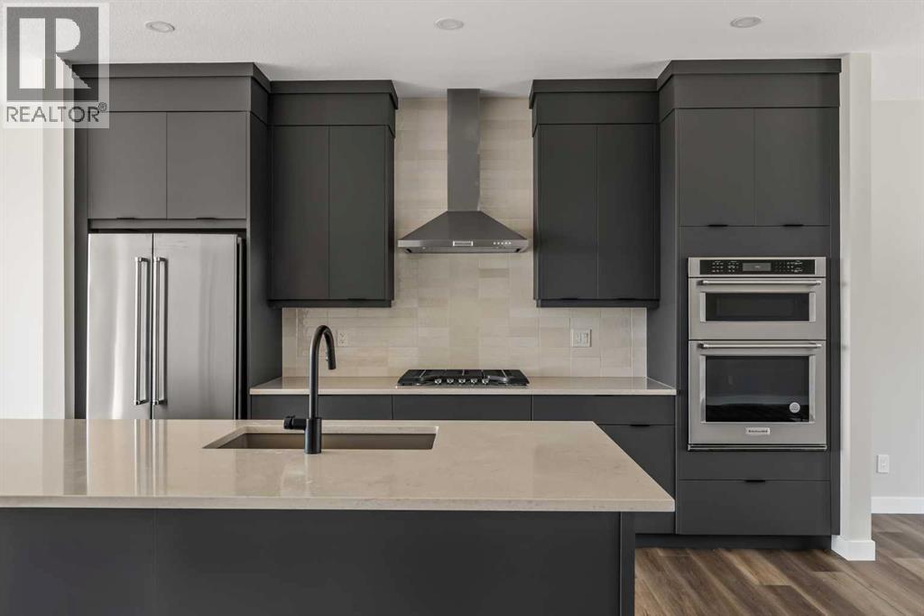 415 Sovereign Common SW, Calgary, AB T3C 3Y3