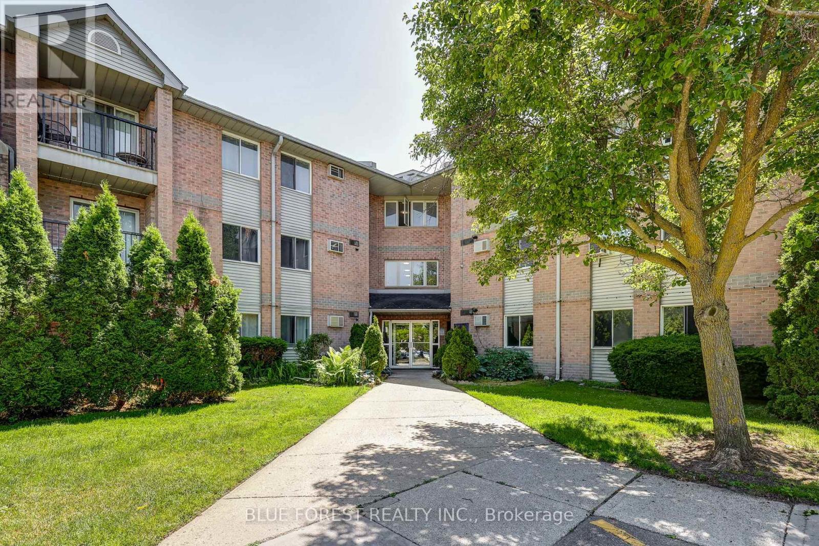 111 2228 Trafalgar St, London, ON N5V 4J8