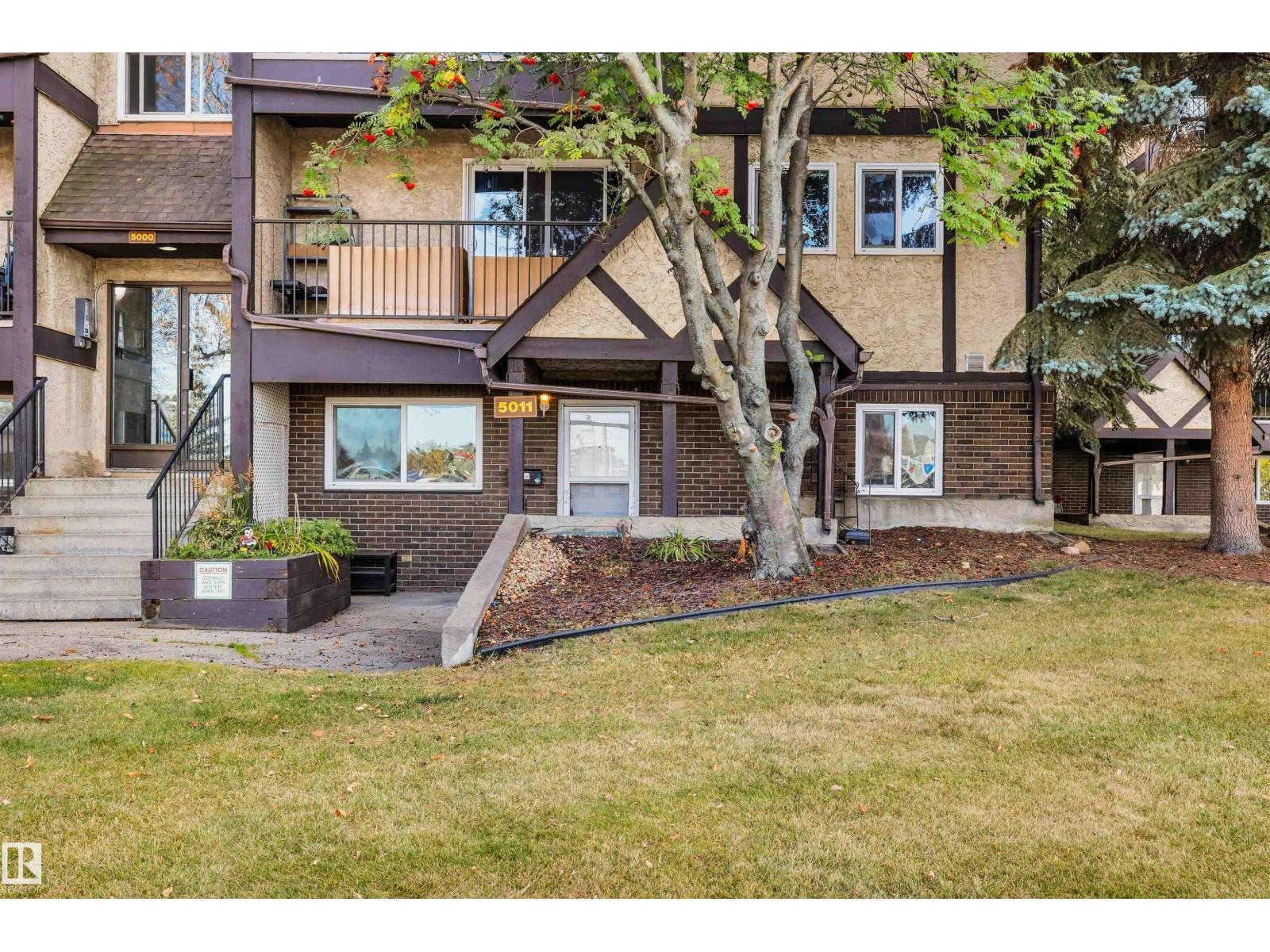 5011 Tudor Gl, St. Albert, AB T8N 3V4