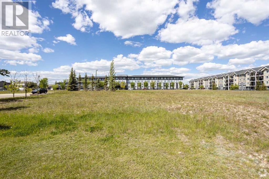 2660 22 Street Unit 2, Red Deer, AB T4R 0K8