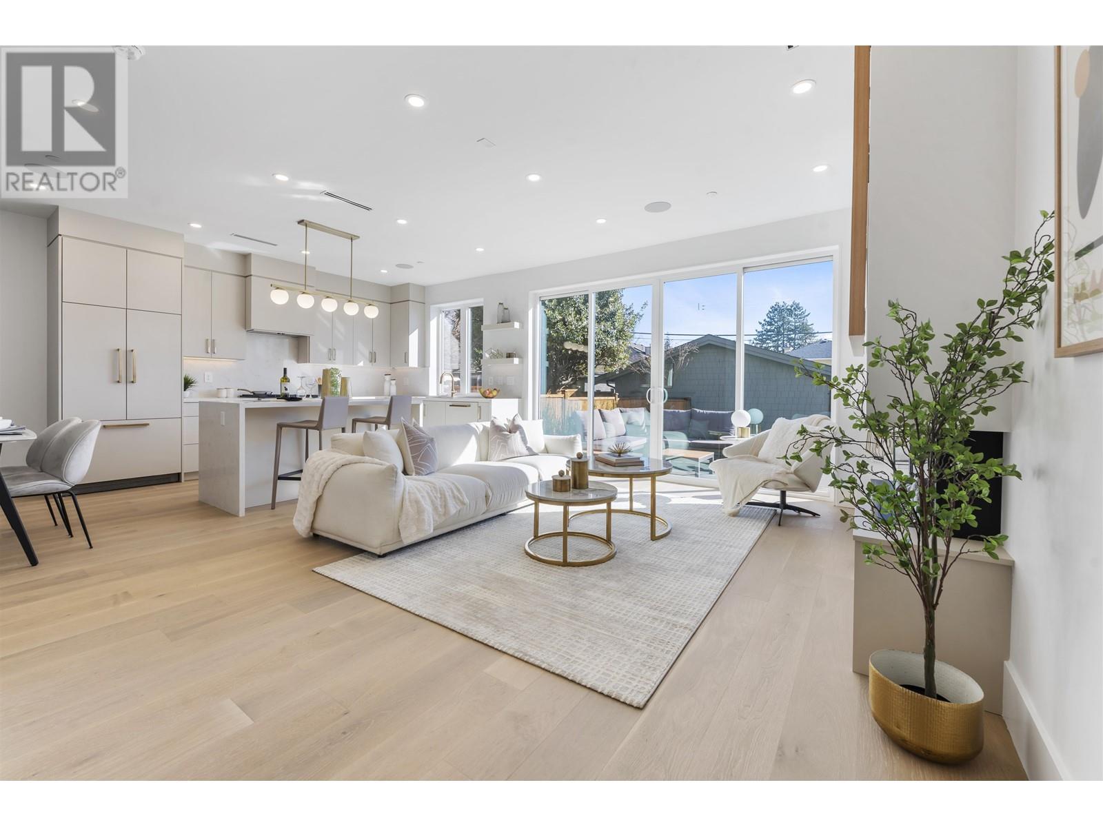 2138 W 48th Avenue Unit 2, Vancouver, BC V6M 2P5