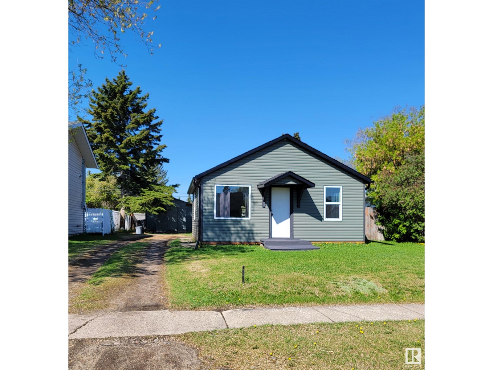 48 St Unit 4712, Cold Lake, AB T9M 1Y4