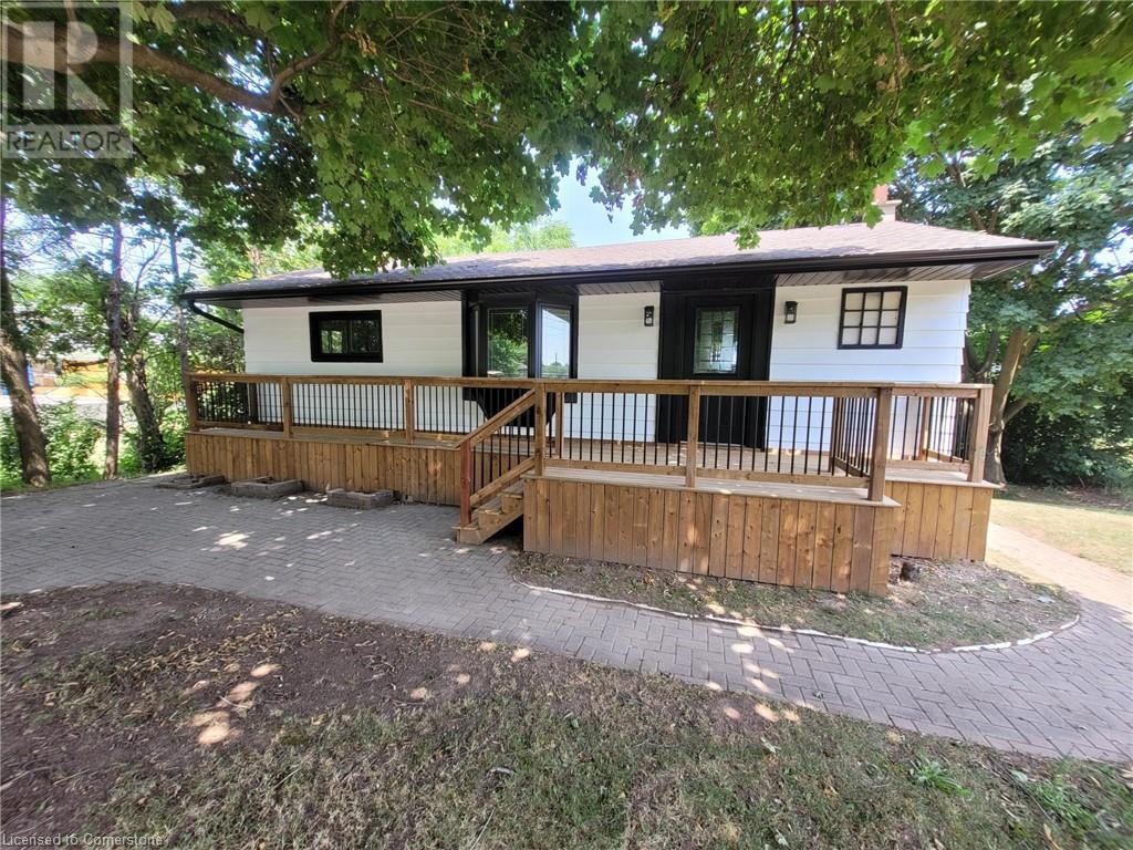 1071 Hwy 8, Hamilton, ON L8E 5G7