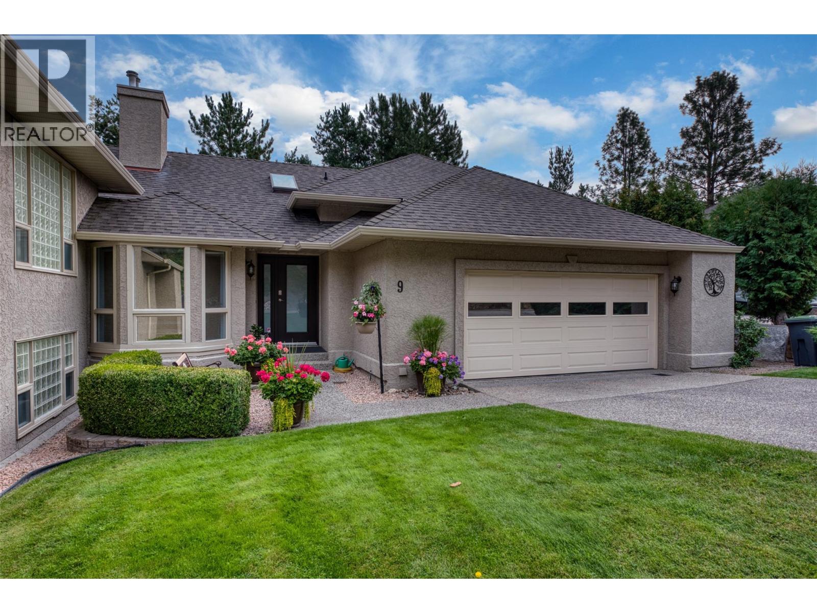 980 Dilworth Drive Unit 9, Kelowna, BC V1V 1S6