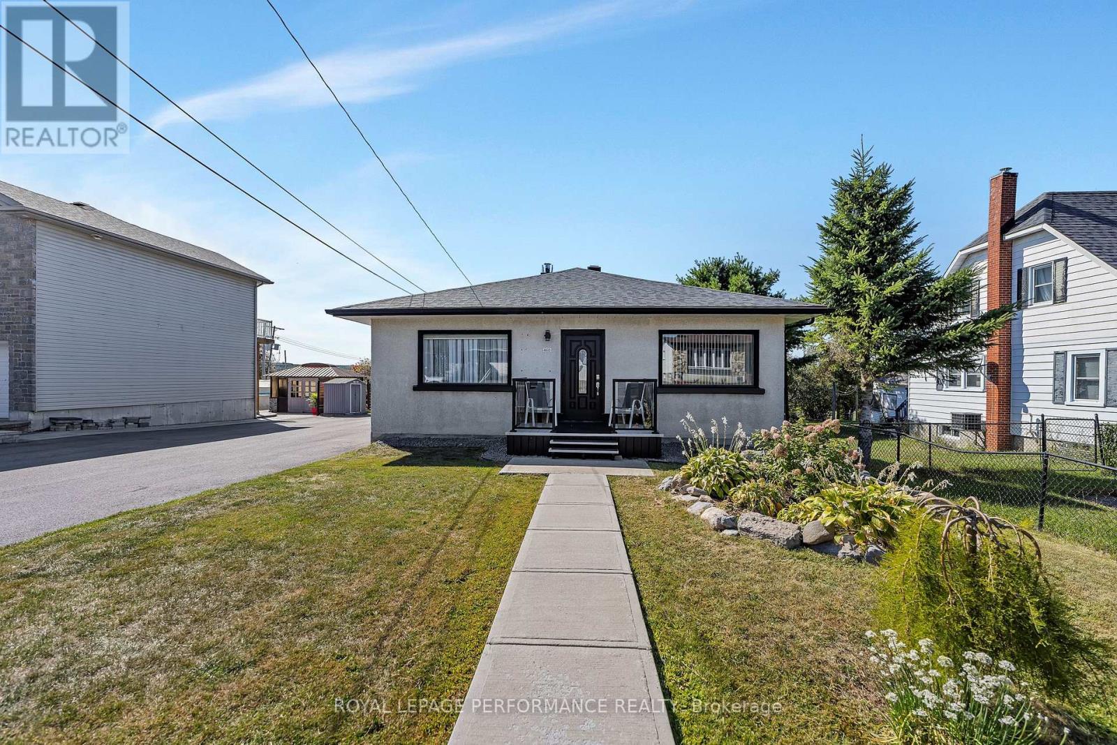 460-462 Main St, Alfred and Plantagenet, ON K0B 1L0