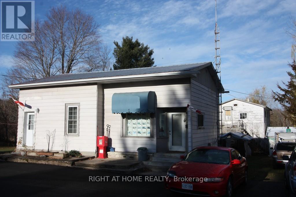 45 Drummond St, Rideau Lakes, ON K0G 1P0