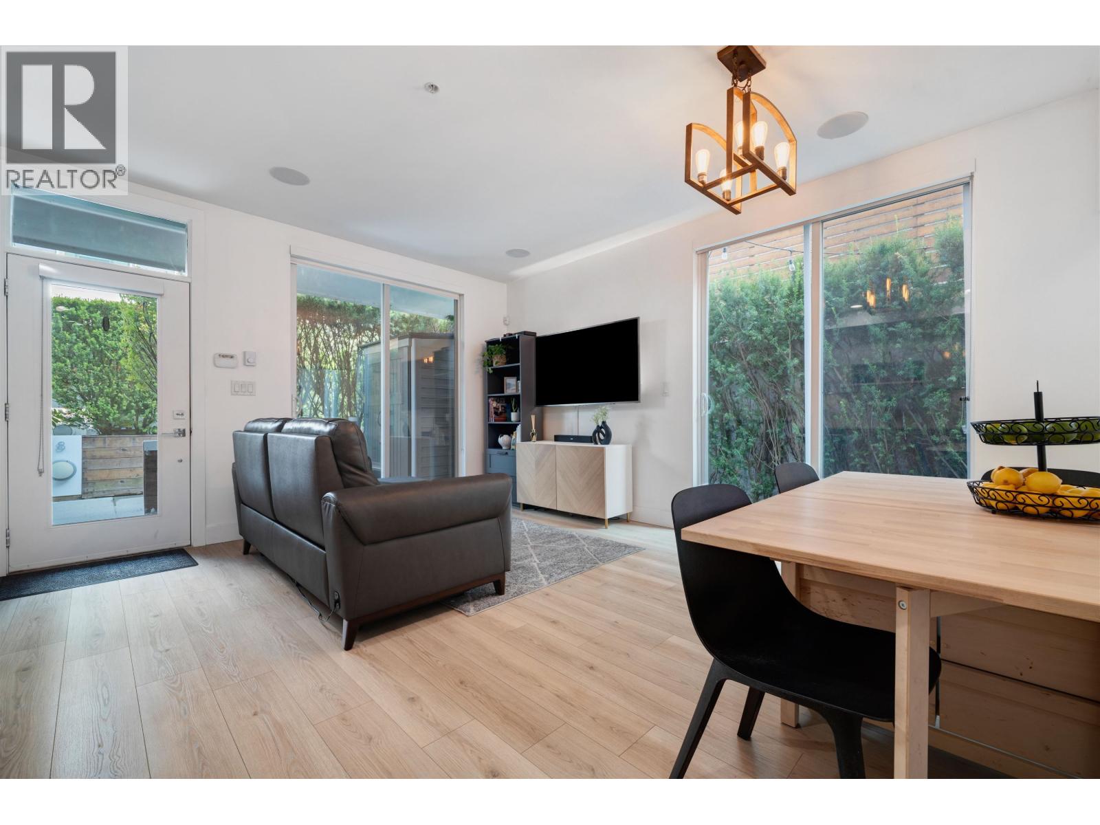 1419 E 1st Avenue Unit 9, Vancouver, BC V5N 1A4