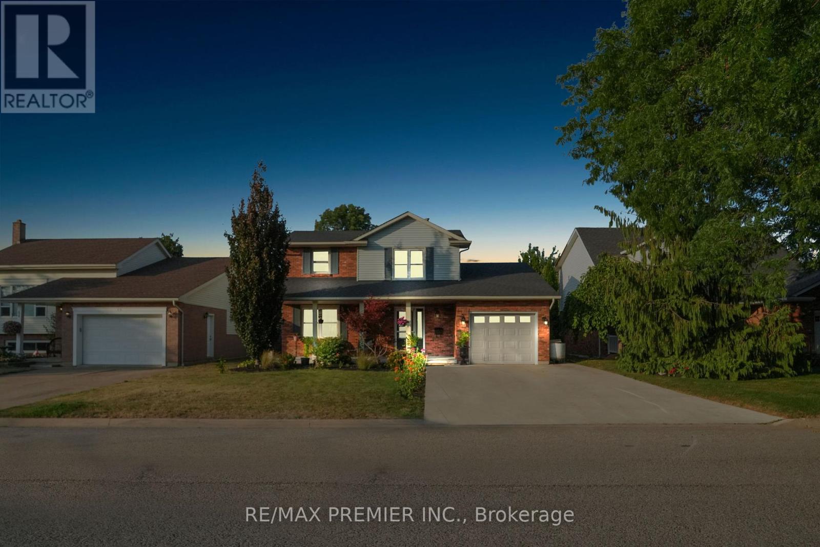 12 The Mdws, St. Catharines, ON L2N 7K7