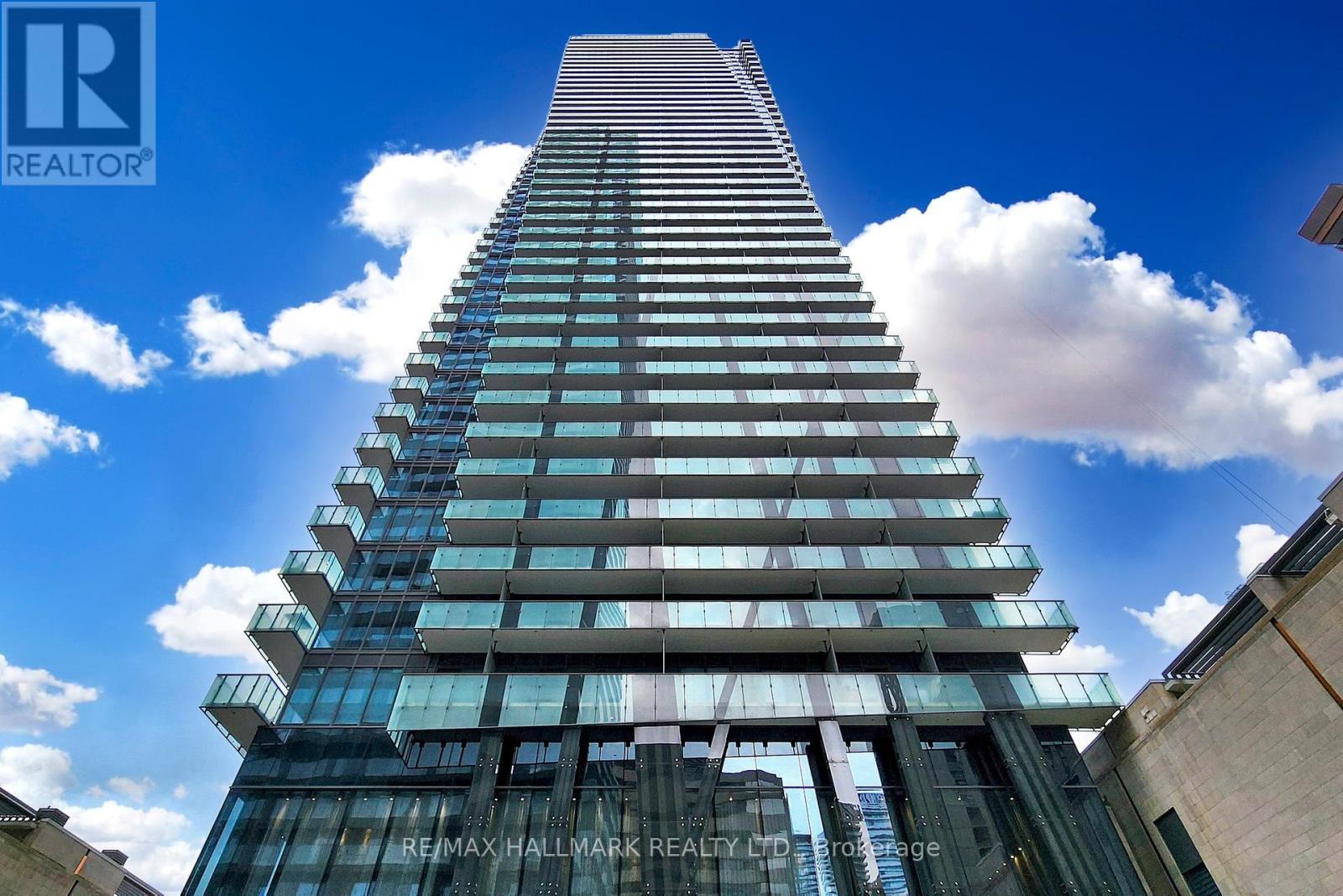 3607 65 St Mary St, Toronto, ON M5S 0A6