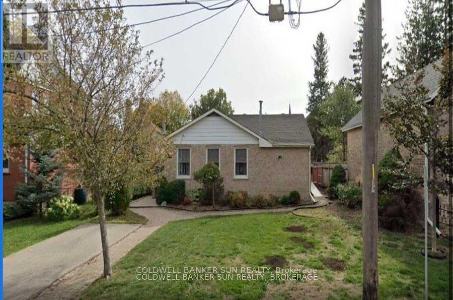 500 Canterbury St, Woodstock, ON N4S 4K7