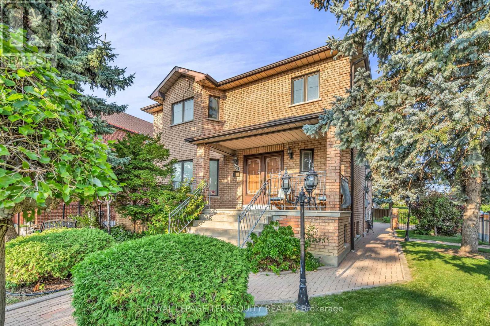531 Lauder Ave E, Toronto, ON M6E 3J5