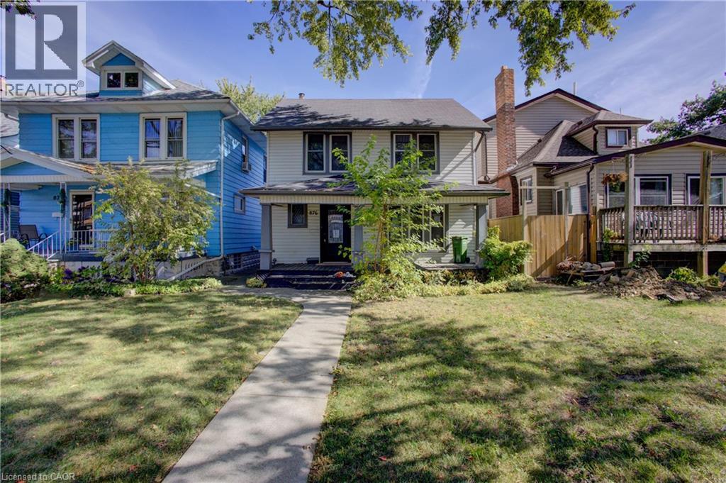 876 Hall Ave, Windsor, ON N9A 2M3