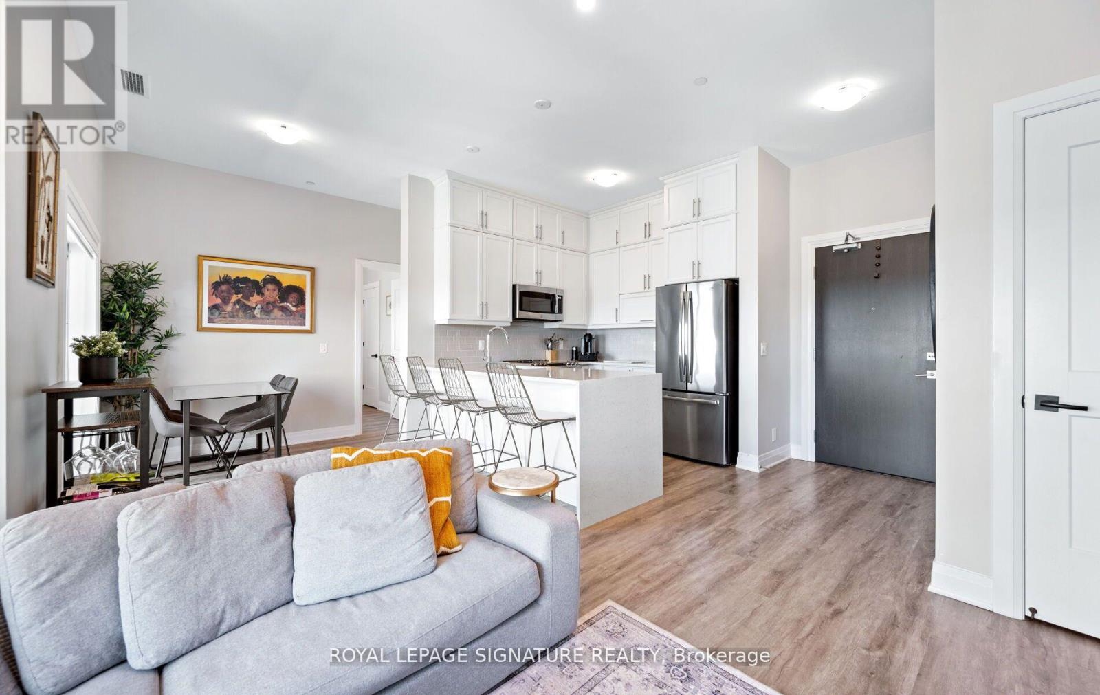 629 102 Grovewood Common, Oakville, ON L6H 0X2