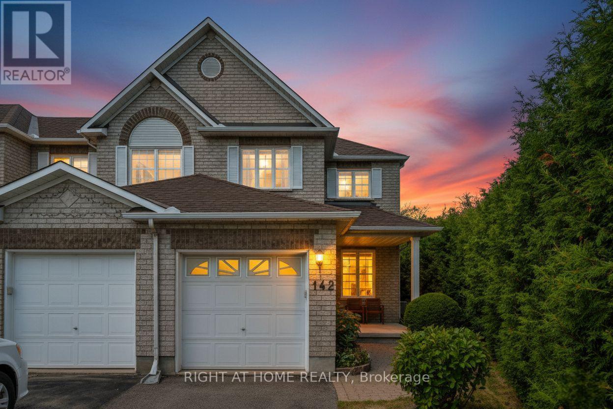 142 Blackdome Cres, Ottawa, ON K2T 1A7
