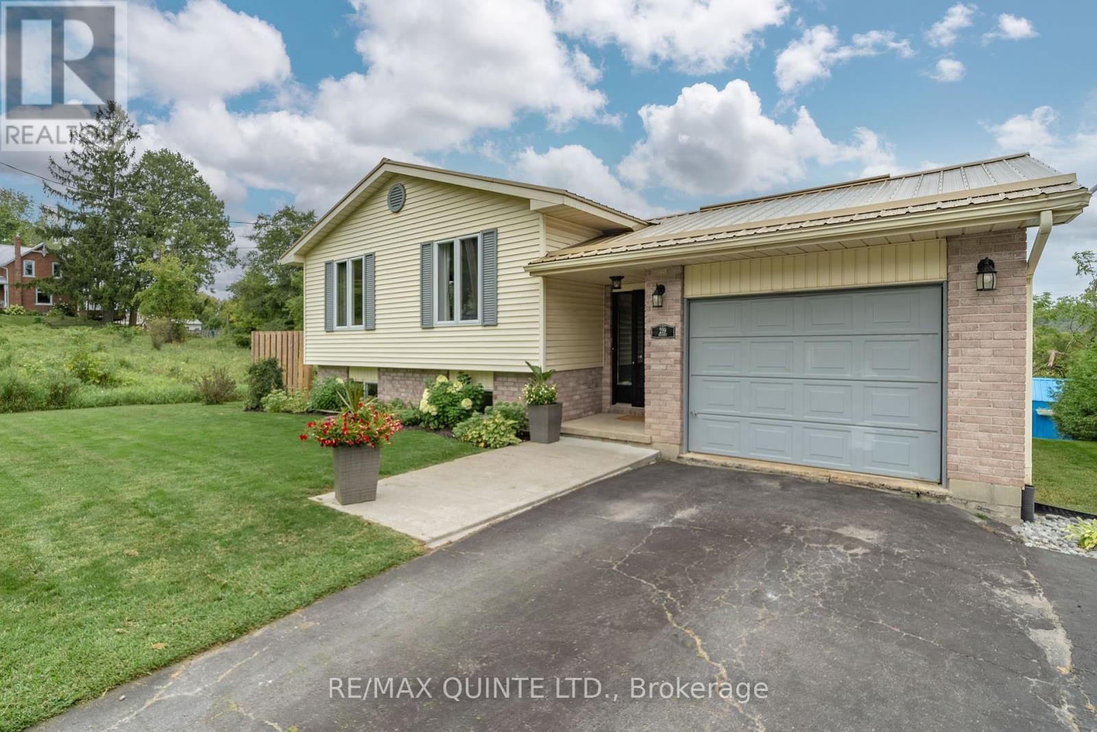 219 William St, Stirling-Rawdon, ON K0K 3E0