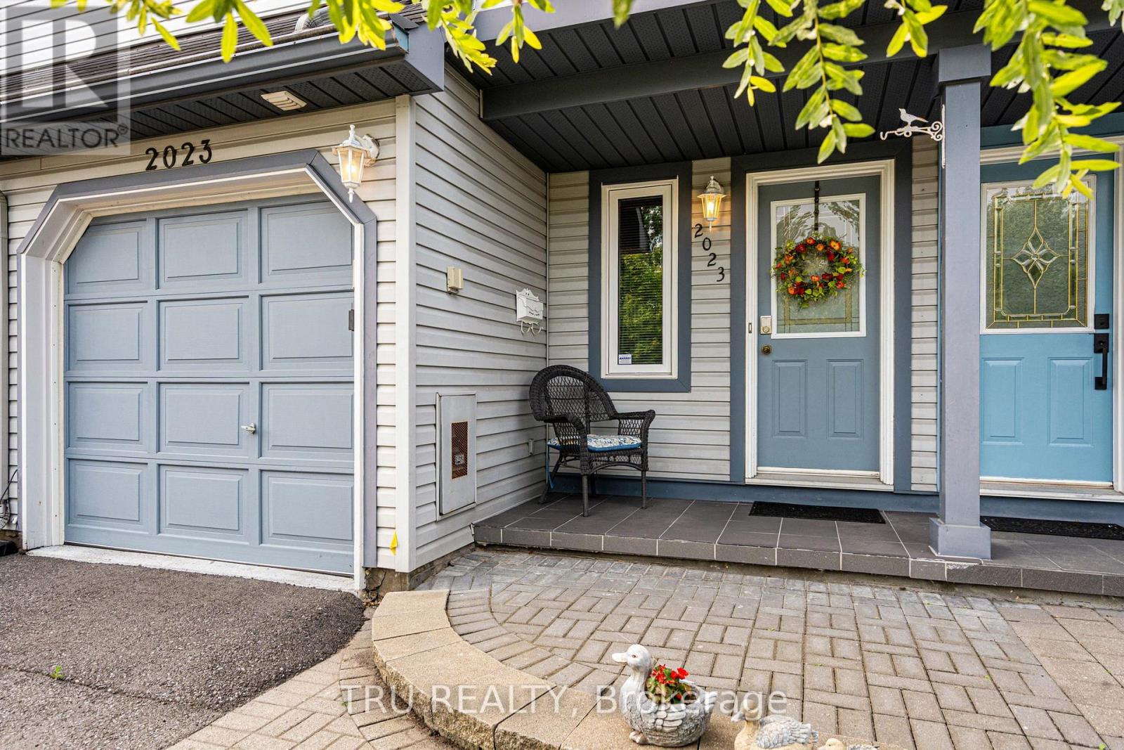 2023 Avenue O, Ottawa, ON K1G 0B1