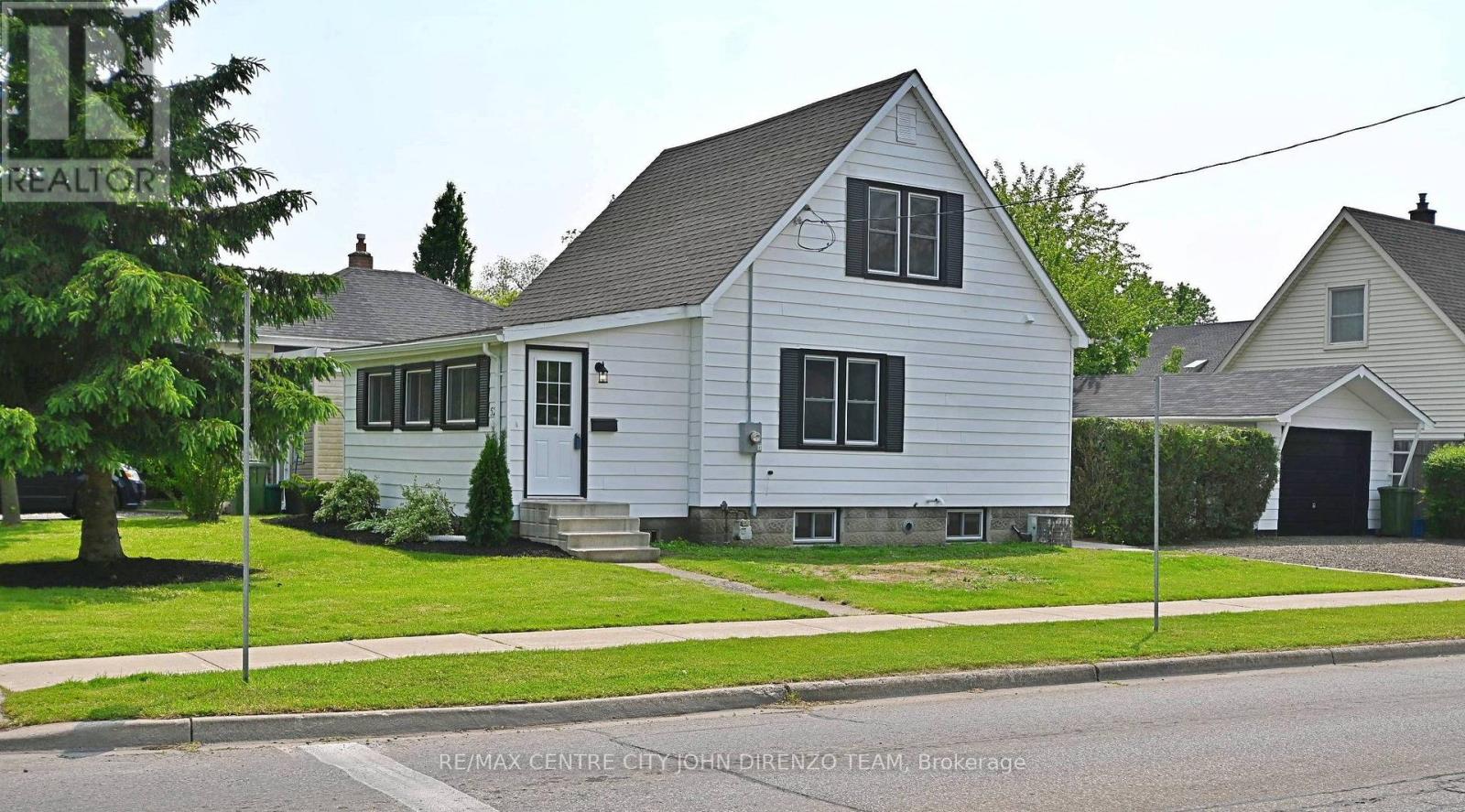 52 Woodworth Ave, St. Thomas, ON N5P 3J8