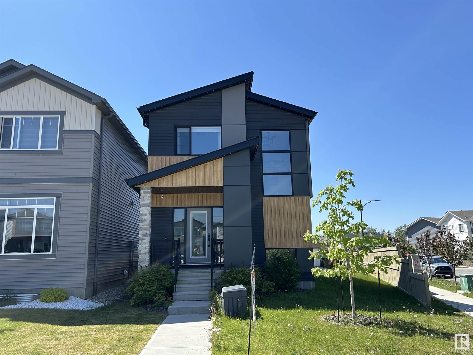 37 Av Nw Unit 451, Edmonton, AB T6T 2L7