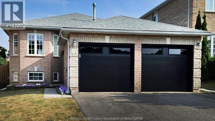 201 Hanmer St E, Barrie, ON L4M 6W7
