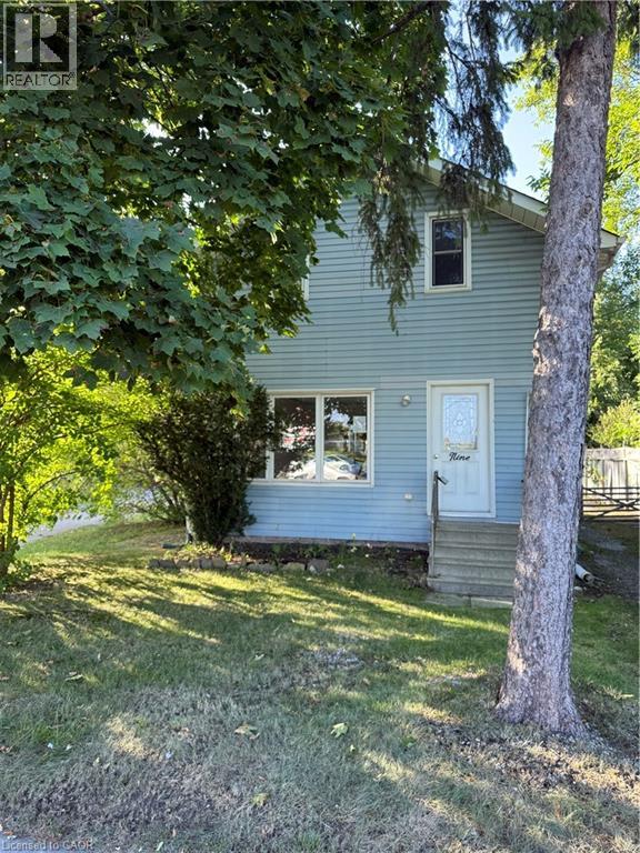 9 Bloomingdale Rd N, Kitchener, ON N2K 1A3