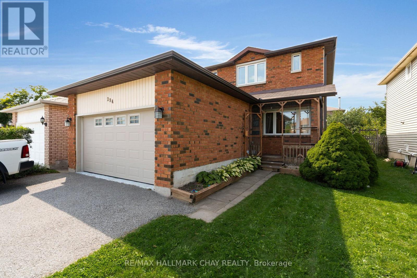 294 Hickling Trl, Barrie, ON L4M 5X9