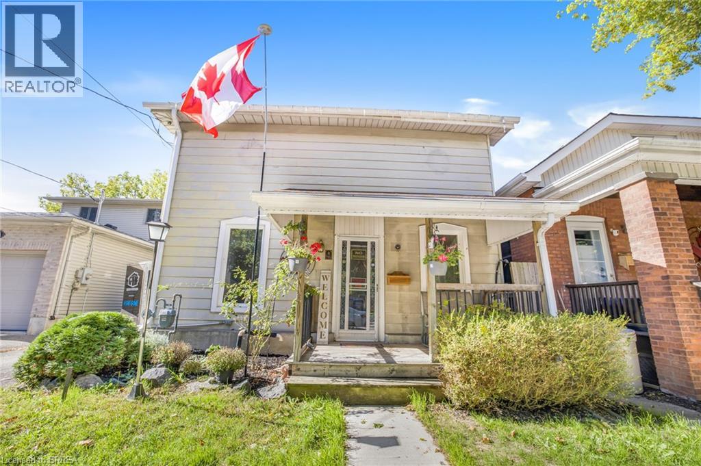 9 Superior St, Brantford, ON N3S 2J9