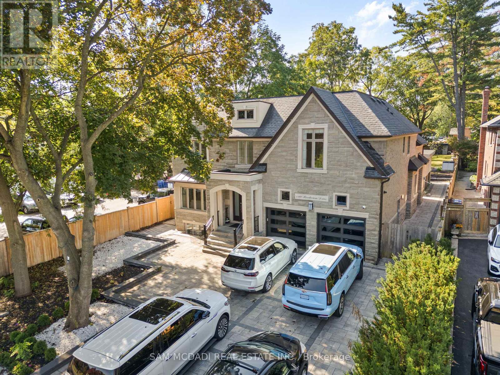 1160 Birchview Dr, Mississauga, ON L5H 3C8