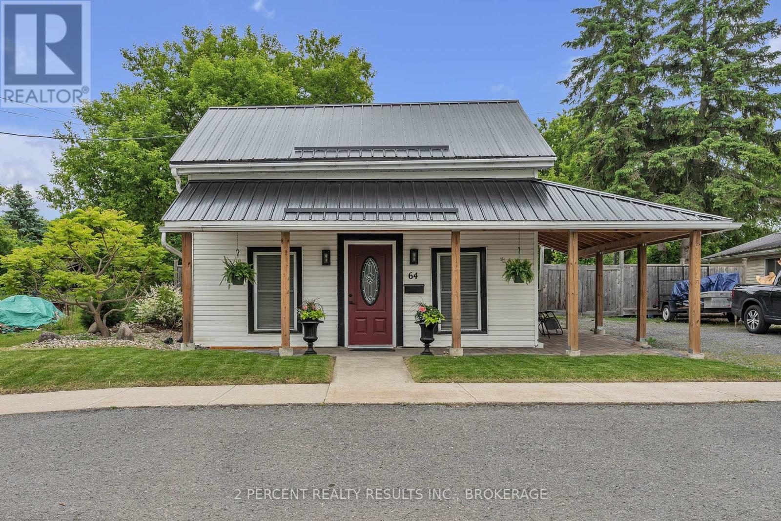 64 Palace Rd, Greater Napanee, ON K7R 3B1