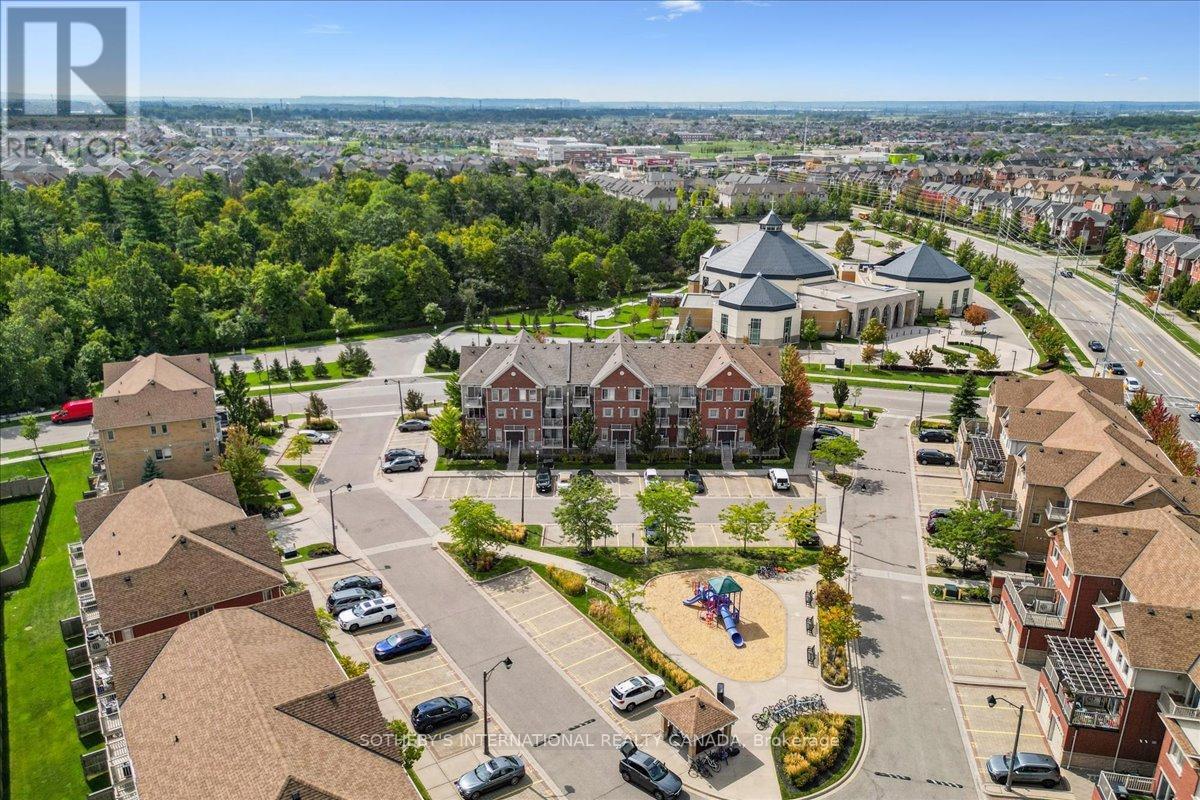 19 5625 Oscar Peterson Blvd, Mississauga, ON L5M 0T2