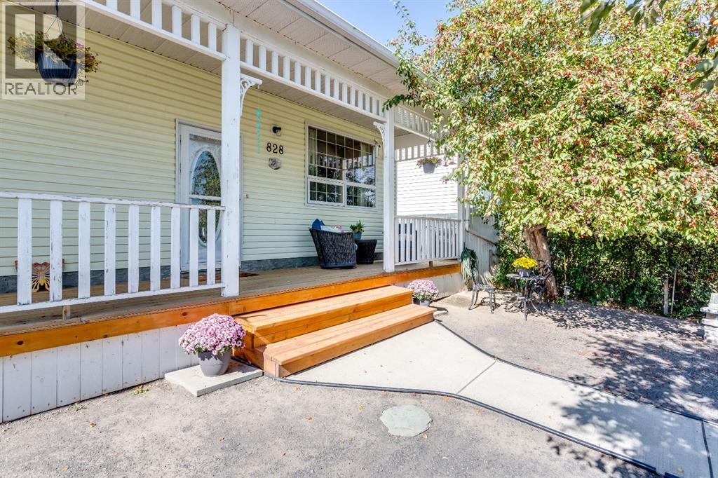 828 Pioneer Dr, Irricana, AB T0M 1B0