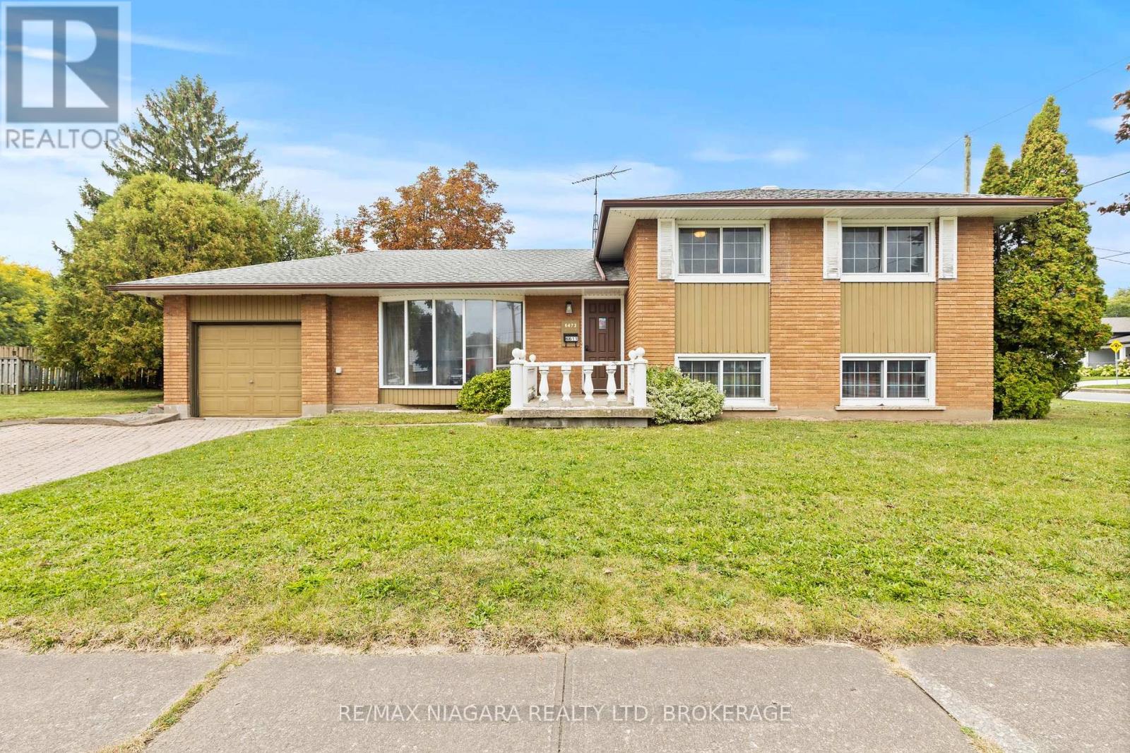 6611 Margaret St, Niagara Falls, ON L2G 2V1