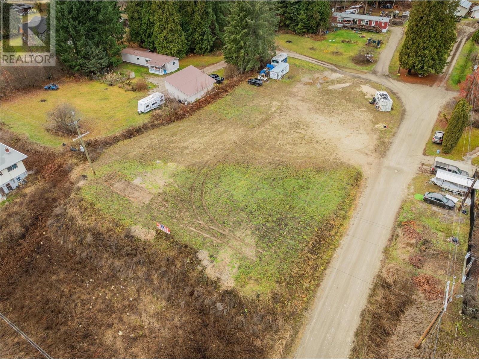 1411 Chalmers Rd, Castlegar, BC V1N 4M7
