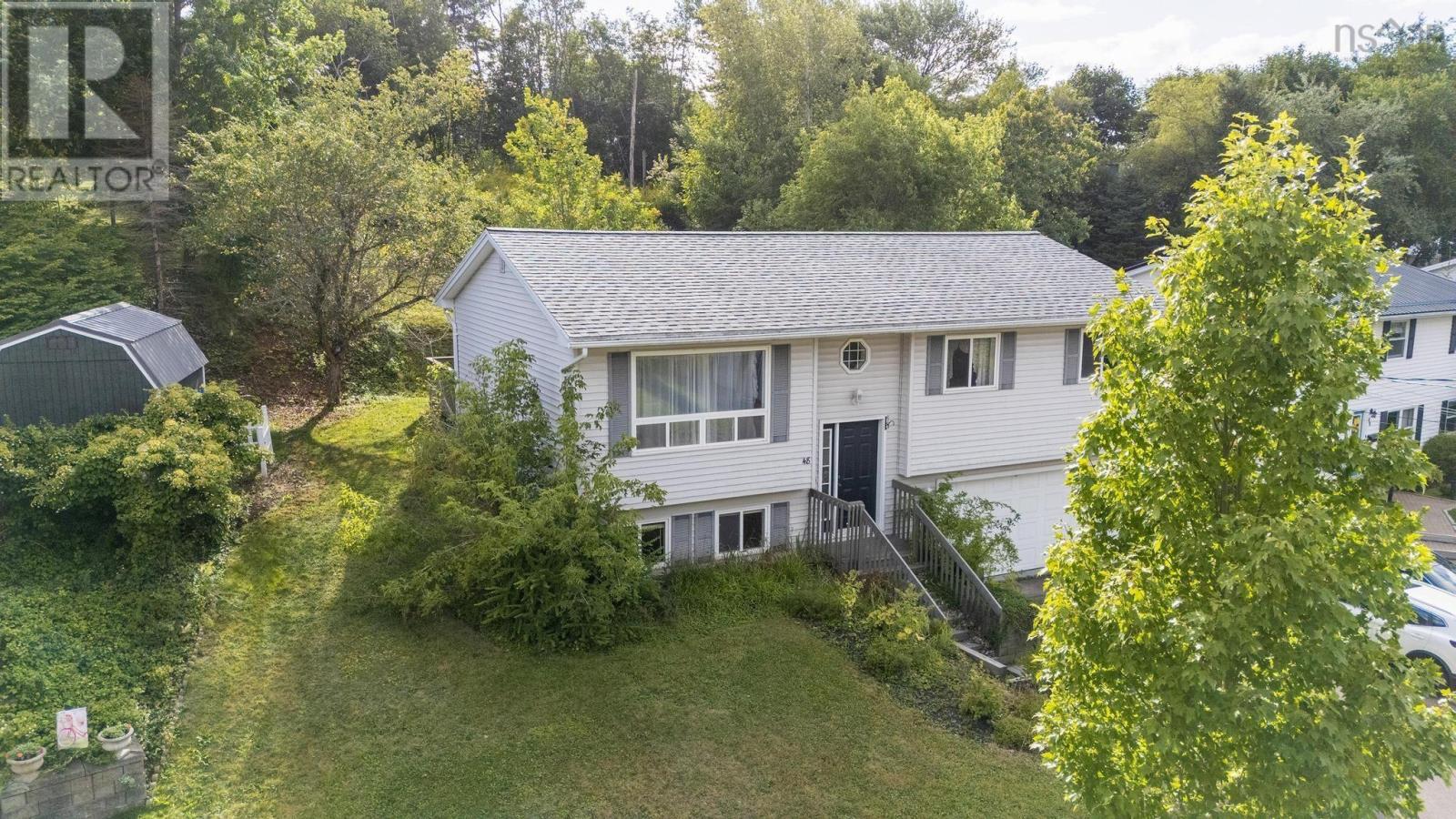 48 Martha Ave, Truro, NS B2N 4V8