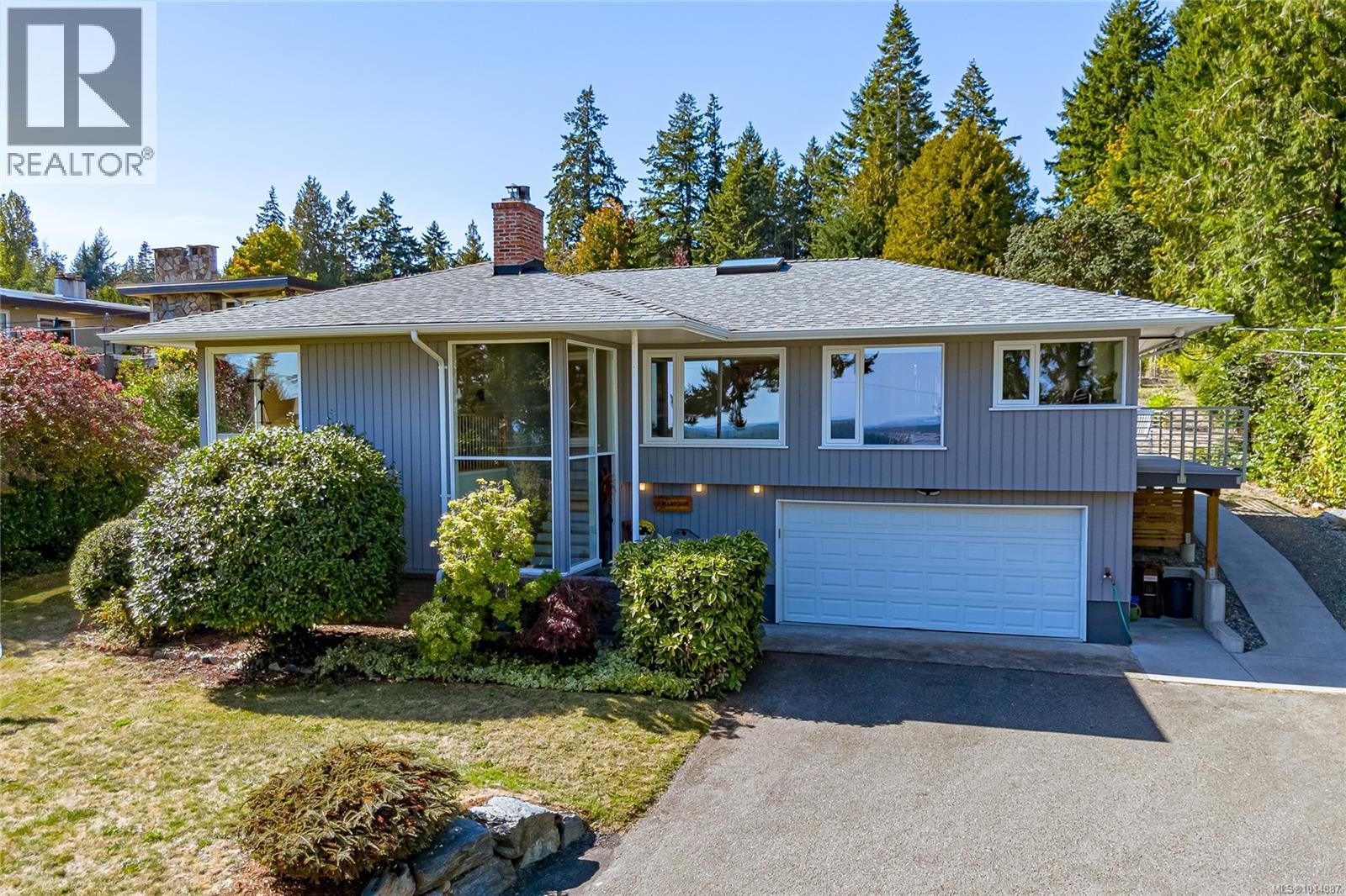 8650 Emard Ter, North Saanich, BC V8L 1K4