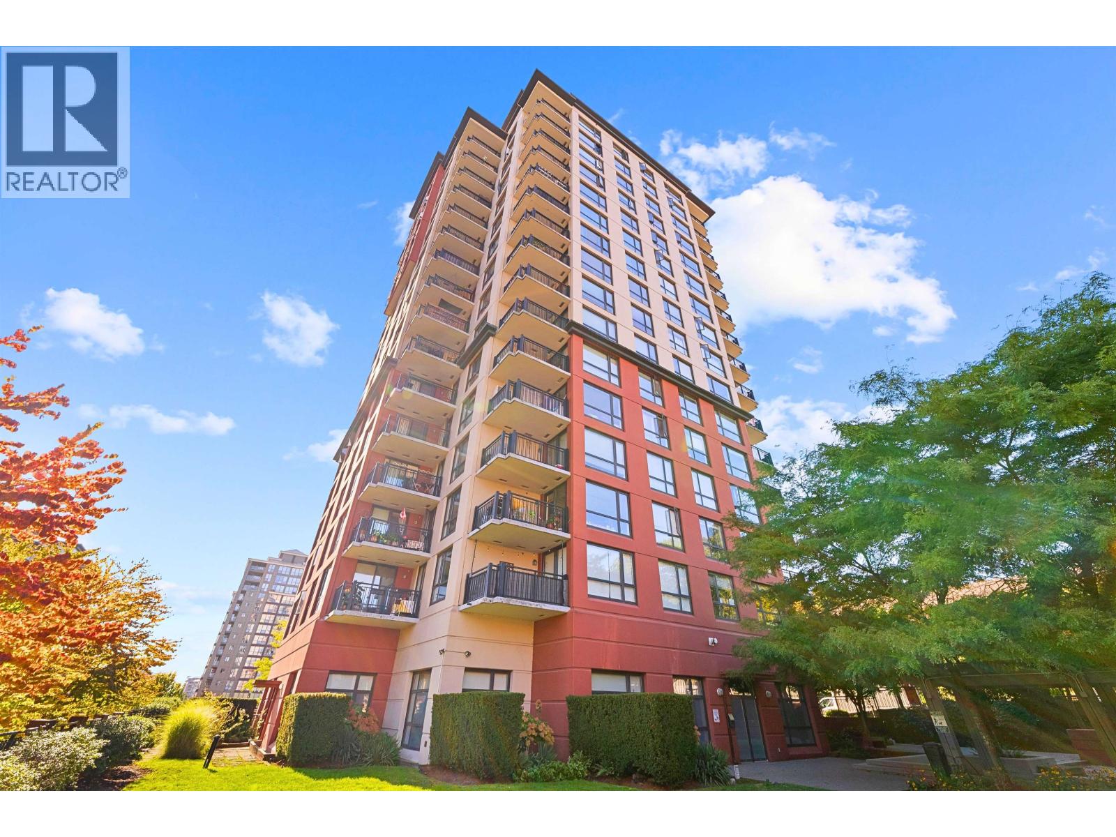 814 Royal Avenue Unit 1602, New Westminster, BC V3M 1J9