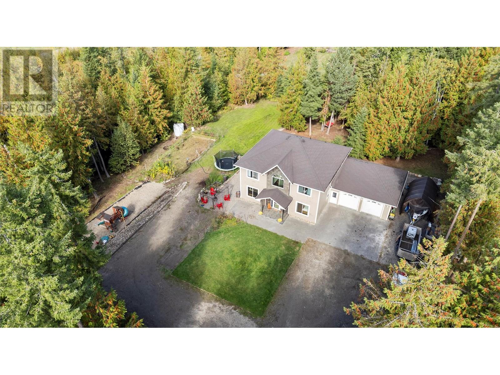 1534 Recline Ridge Rd, Tappen, BC V0E 2X3