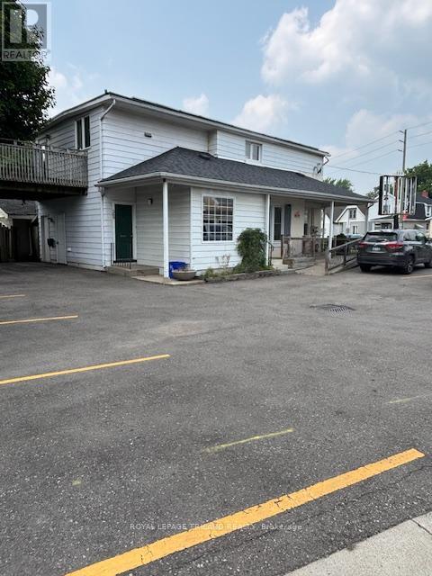 369 Hamilton Rd, London, ON N5Z 1R6