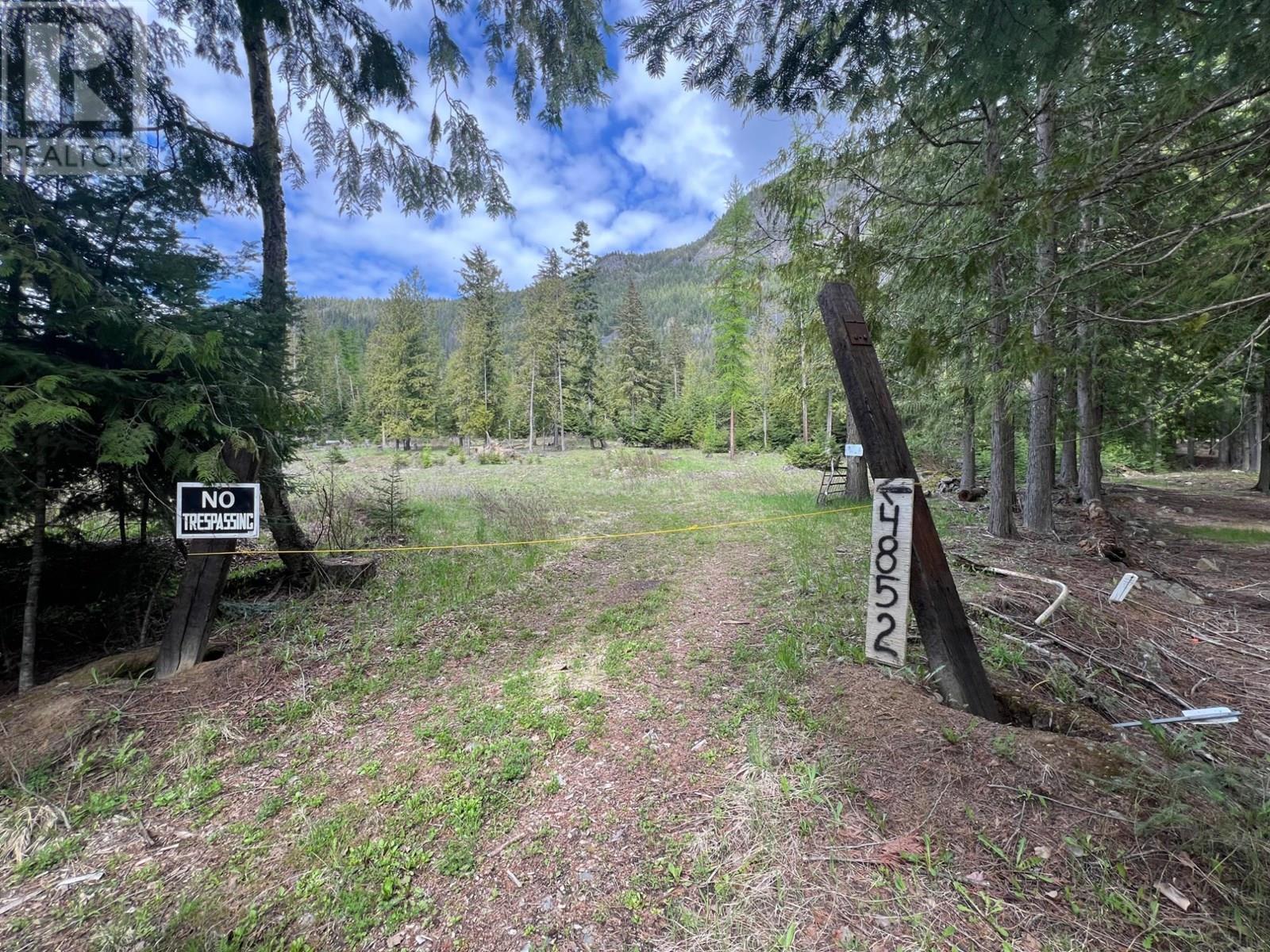 4852 48 St, Canyon, BC V0B 1C1