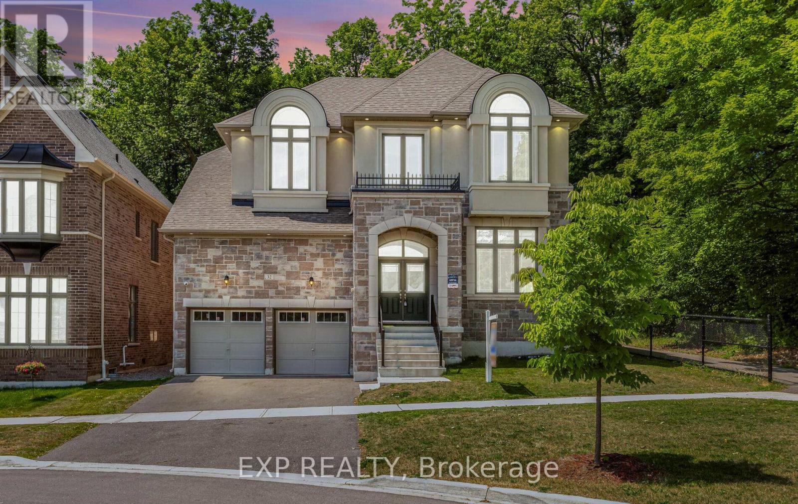 32 Daisy Meadow Cres, Caledon, ON L7C 3A3