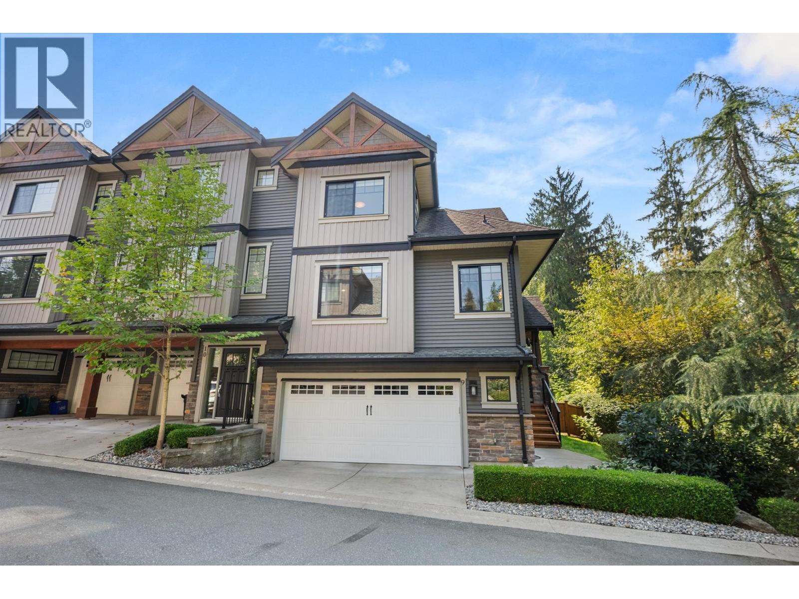 23709 111a Avenue Unit 9, Maple Ridge, BC V2W 0E5